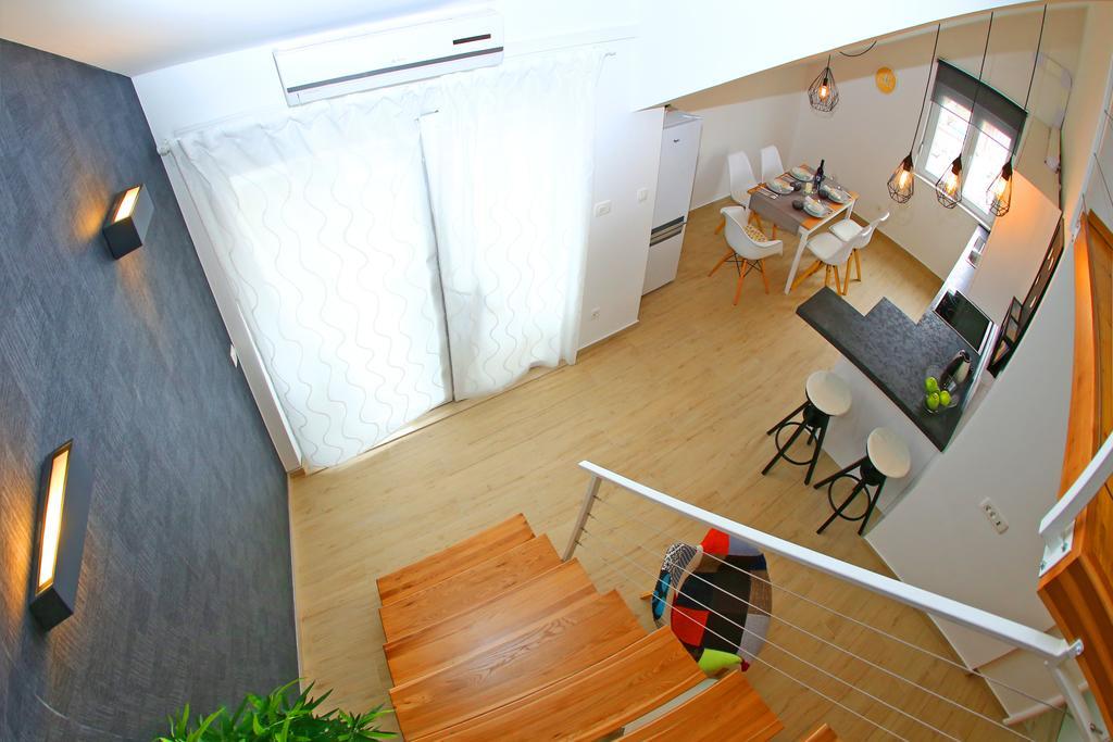 Nikolina Appartement *